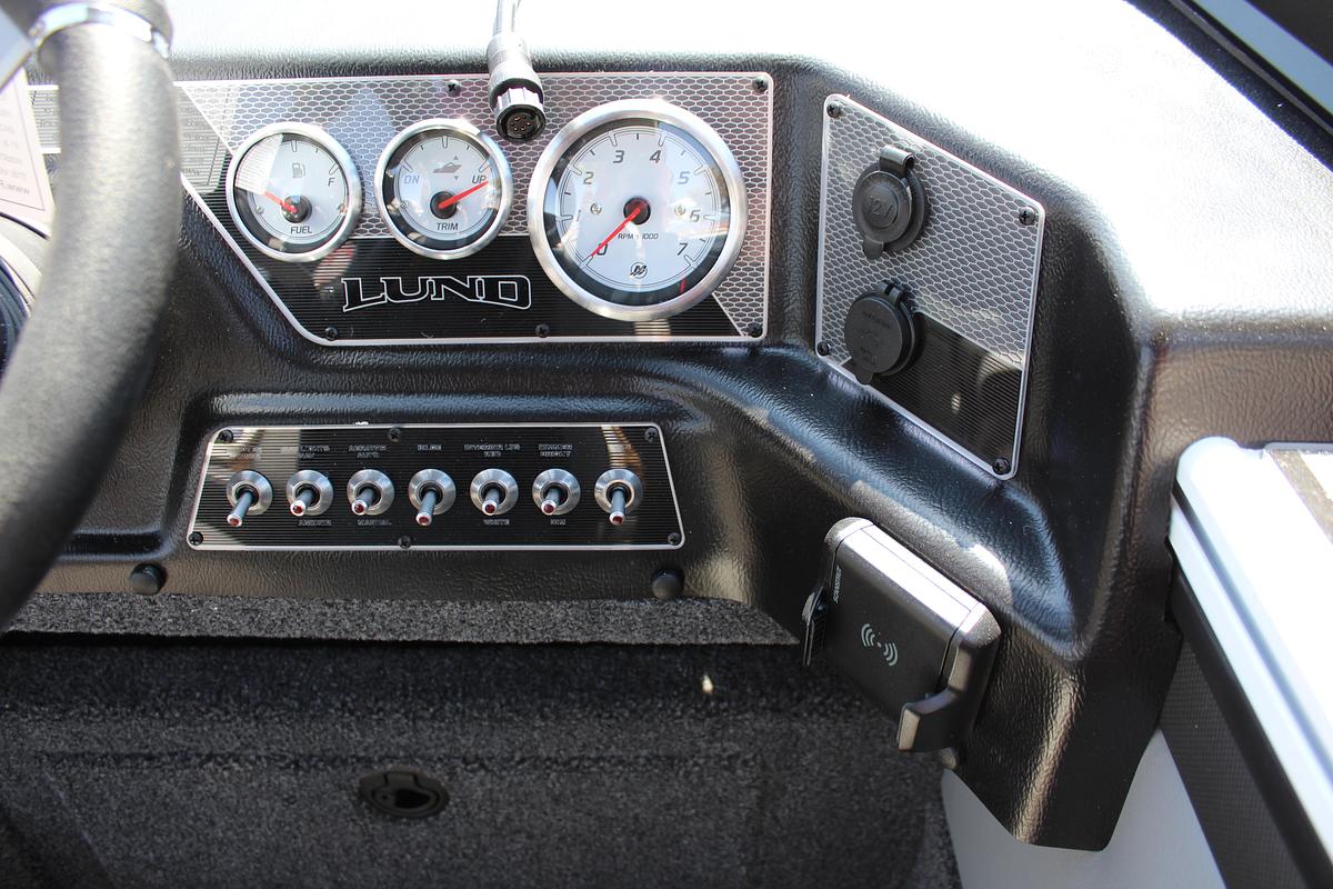 Used 2026 Lund 1875 Crossover XS Sport