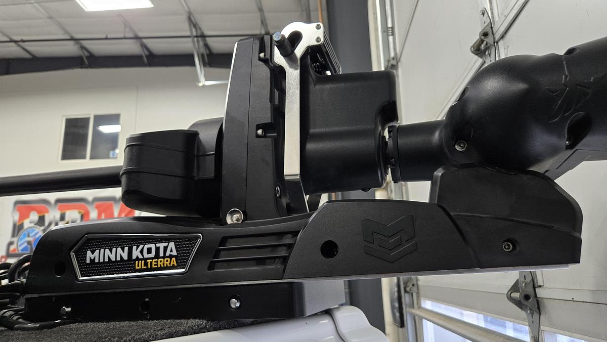 Used 2022 Lund 2275 Baron Sport