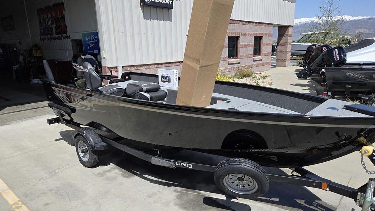 2025 Lund 1650 Angler Tiller