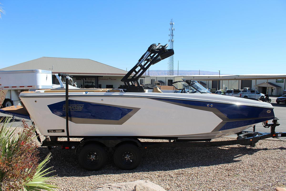 Heyday Wake Boats WTSURF