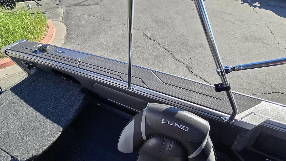 2027 Lund 2075 Tyee Sport