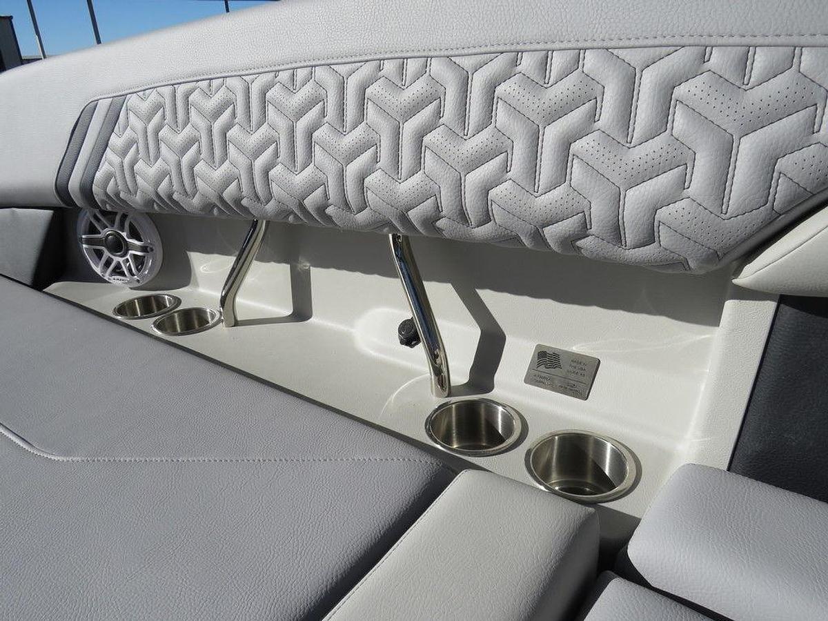 2025 Regal LS6 SURF ULTIMATE