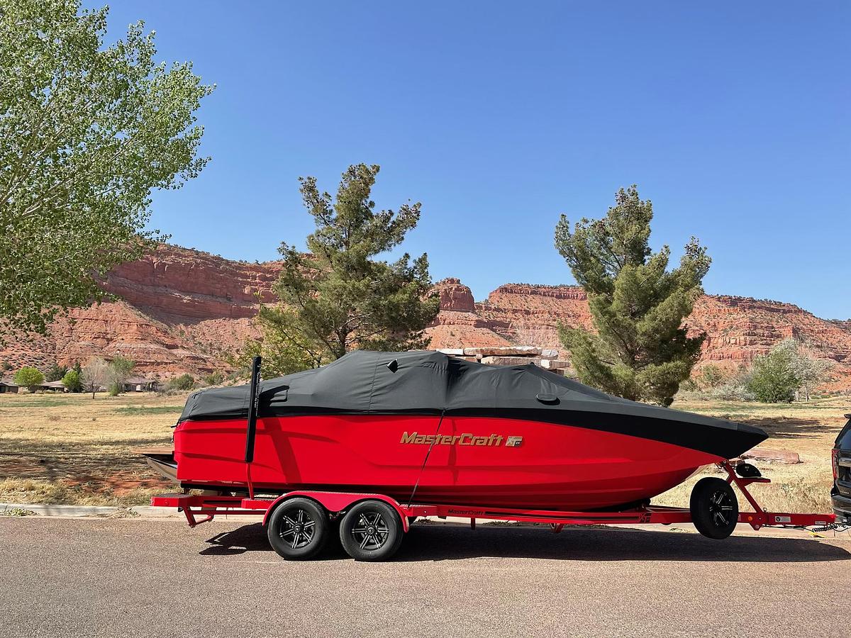 Used 2022 Mastercraft XT24