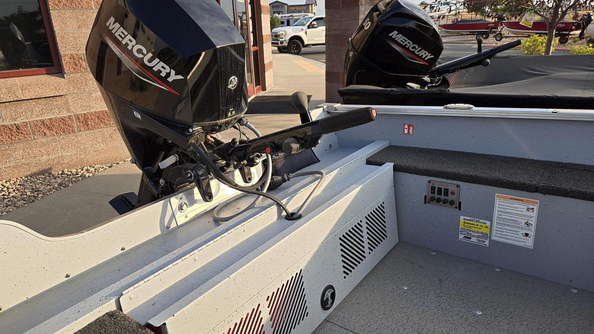 2025 Lund 1600 Fury Tiller