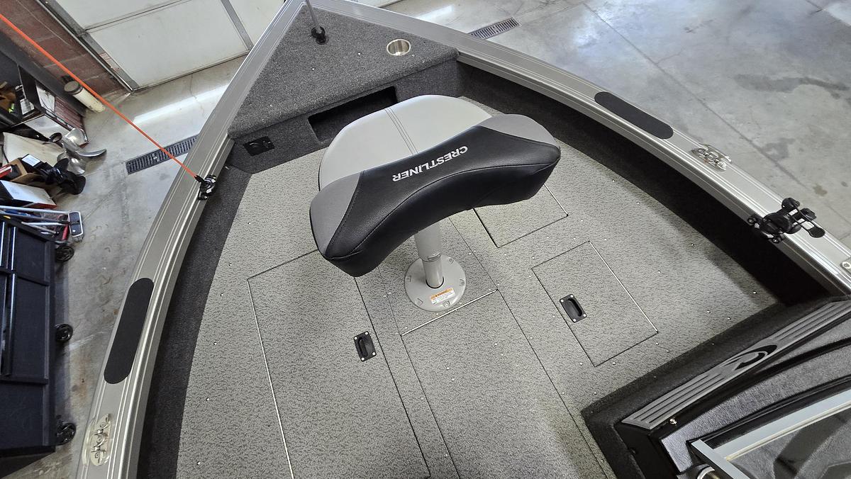 Used 2023 Crestliner 1750 Fish Hawk Platinum Edition