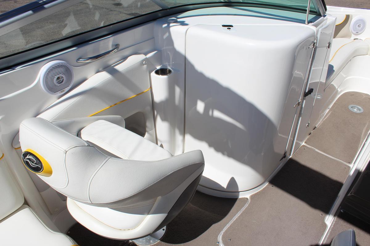 Used 2008 Rinker 246 Captiva
