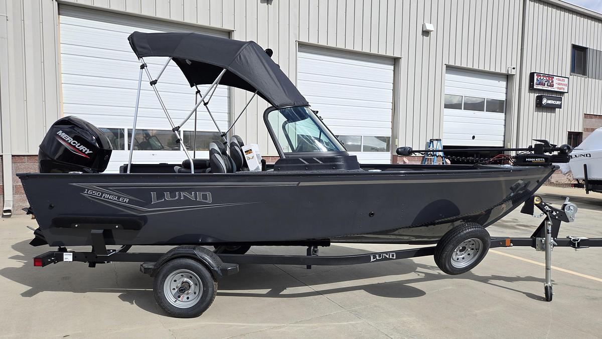 2027 Lund 1650 Angler Sport
