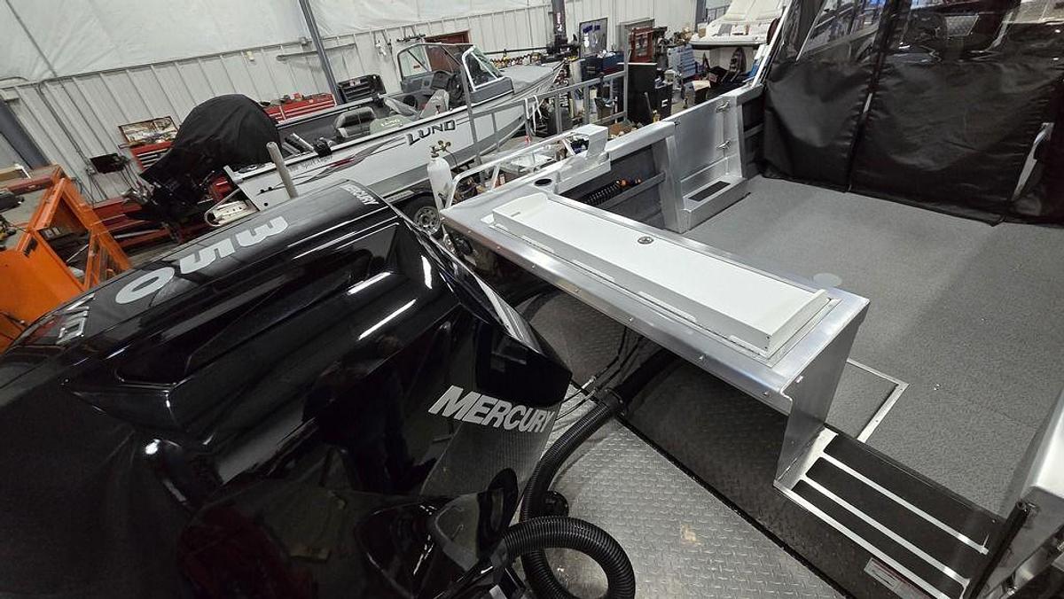 2025 Thunder Jet Alexis 24 OS