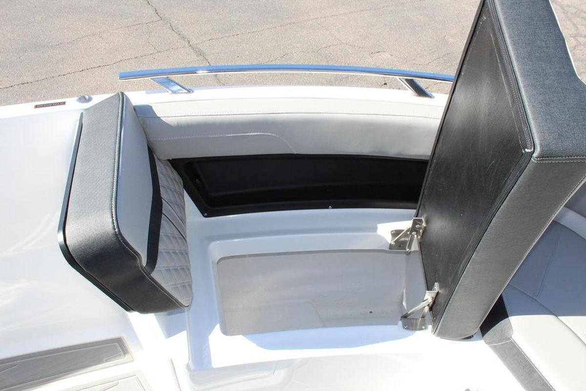 2025 Monterey Elite 27