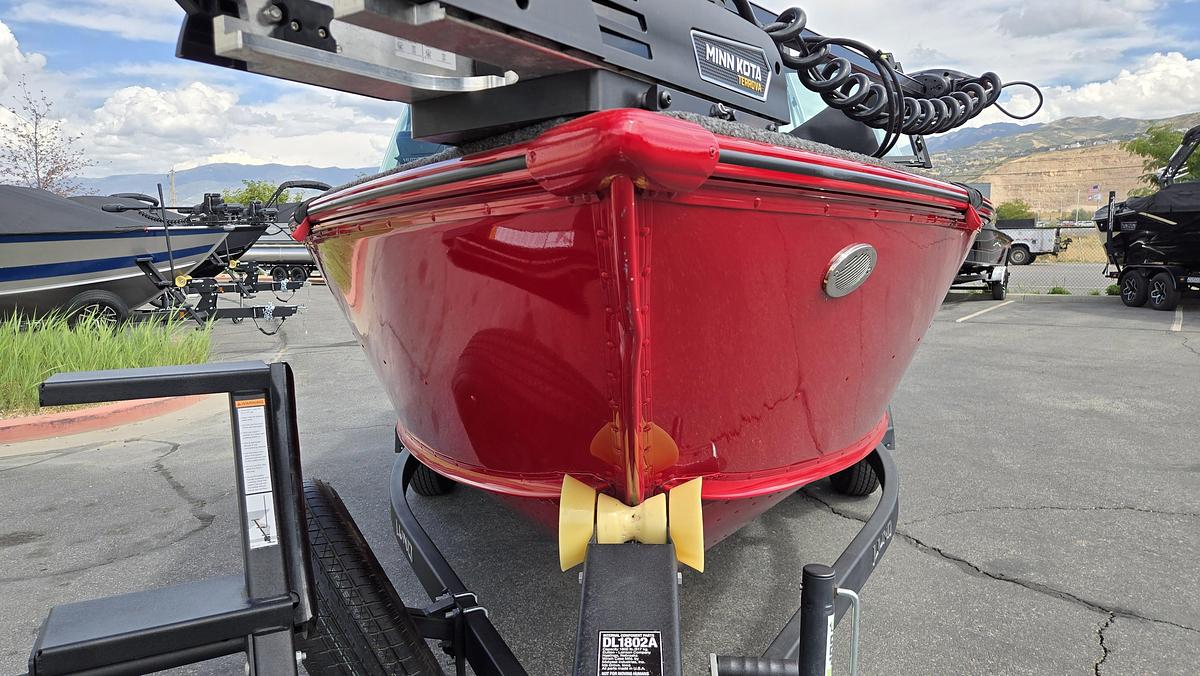 Used 2025 Lund 1775 Impact XS Sport