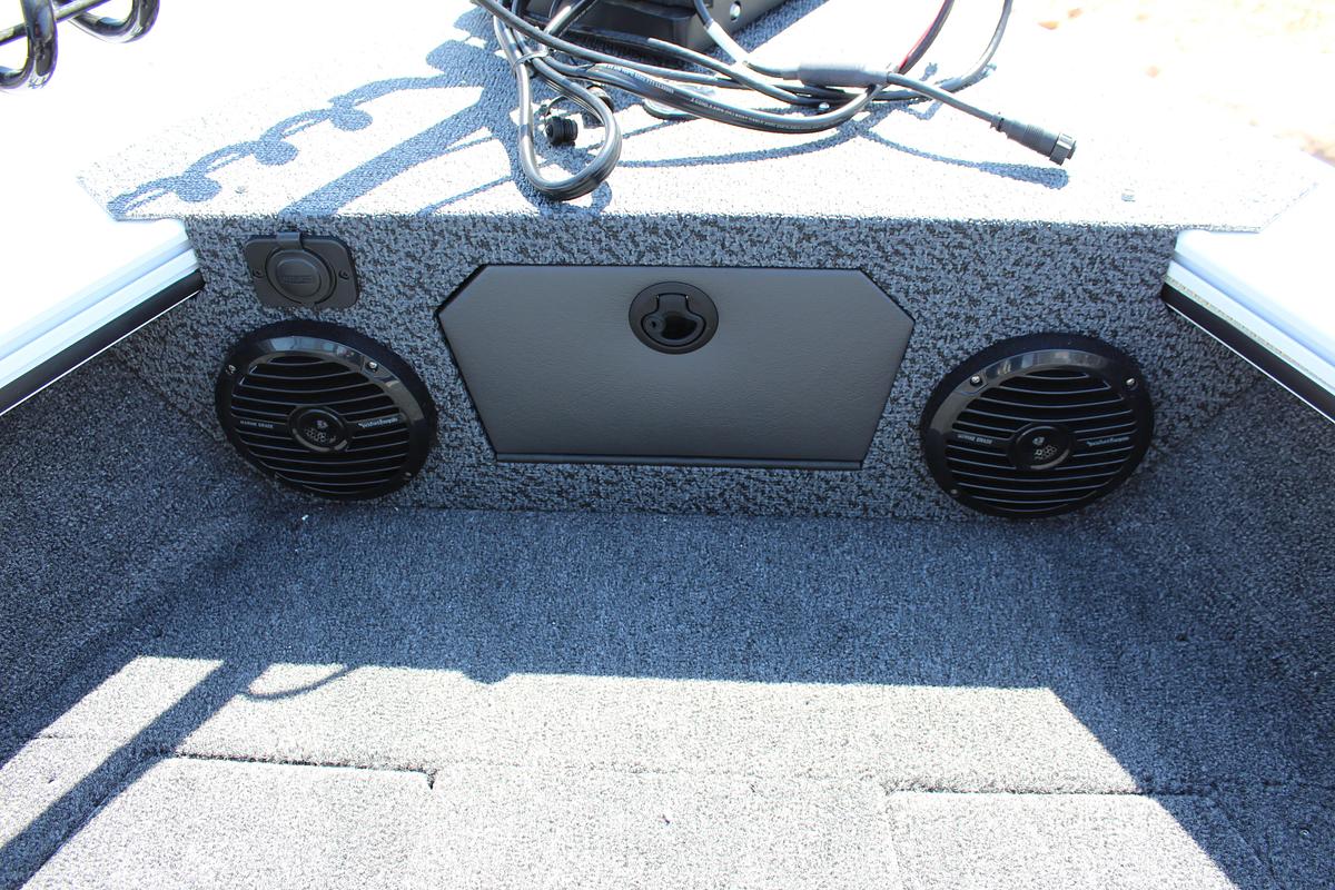 Used 2026 Lund 1875 Crossover XS Sport