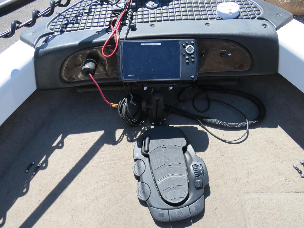 Used 2002 Tracker Tundra 18