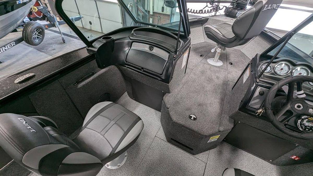 2025 Lund 1875 Fisherman Sport