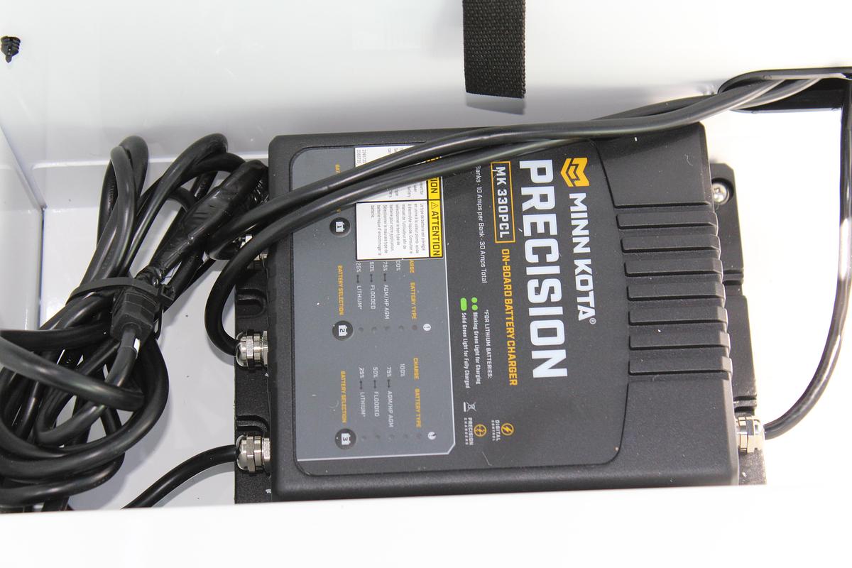 2026 Lund 1775 Adventure Sport