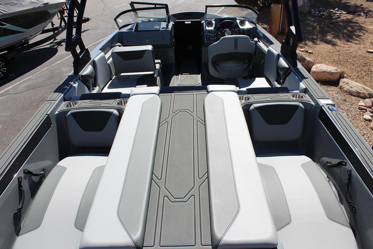 2026 Heyday Wake Boats WTSURF