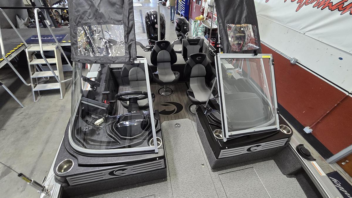 Used 2023 Crestliner 1750 Fish Hawk Platinum Edition