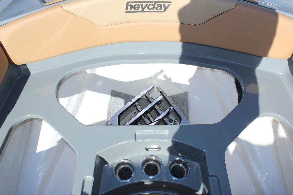 2025 Heyday Wake Boats WTSURF