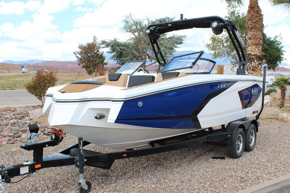 2026 Heyday Wake Boats Wt2 DC