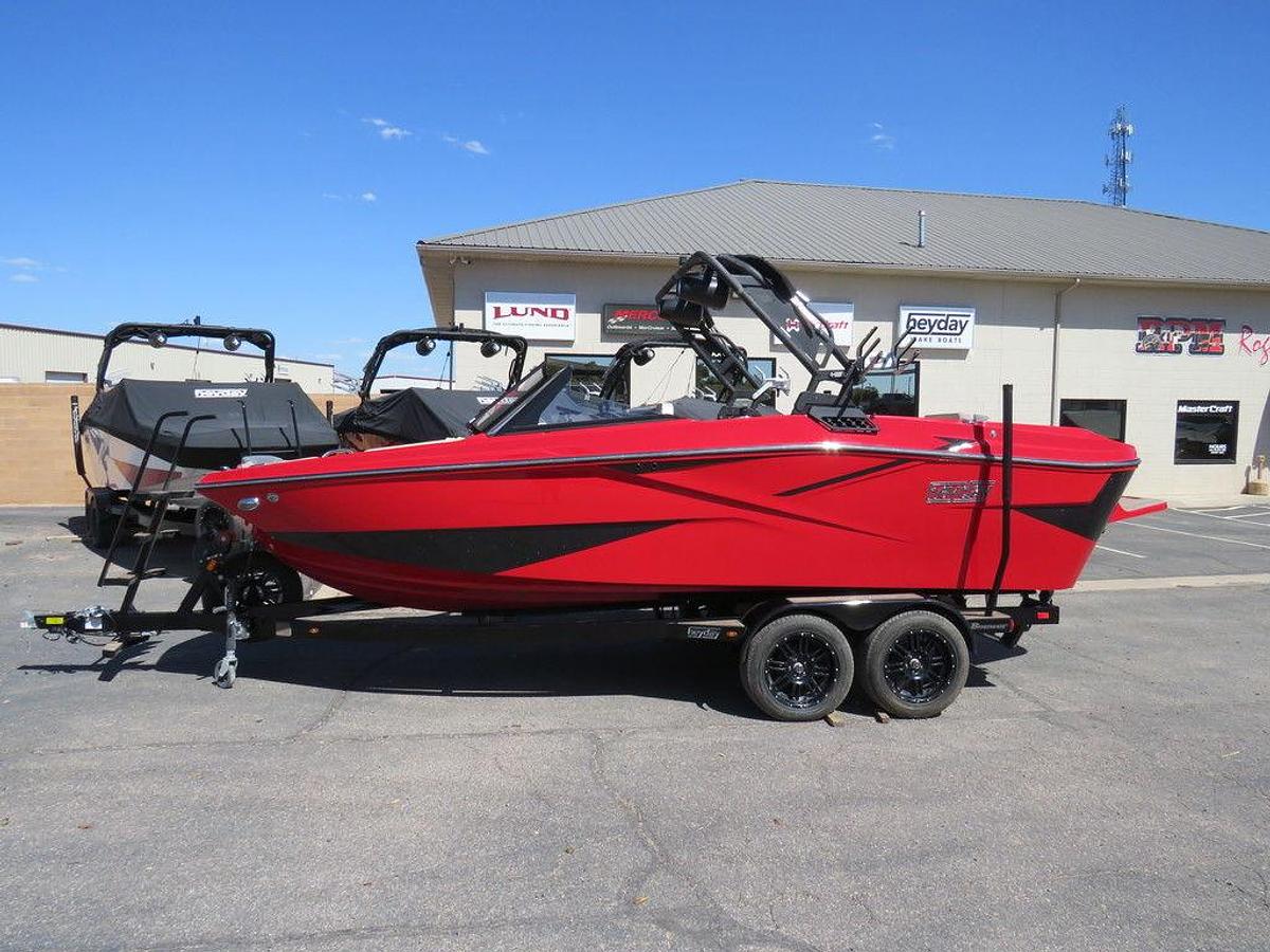 2024 Heyday Wake Boats H22
