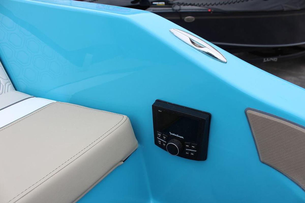 2025 Heyday Wake Boats H22