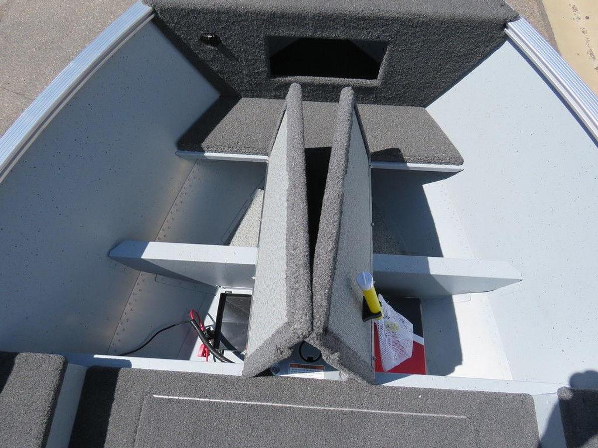 2025 Lund 1600 Fury Tiller