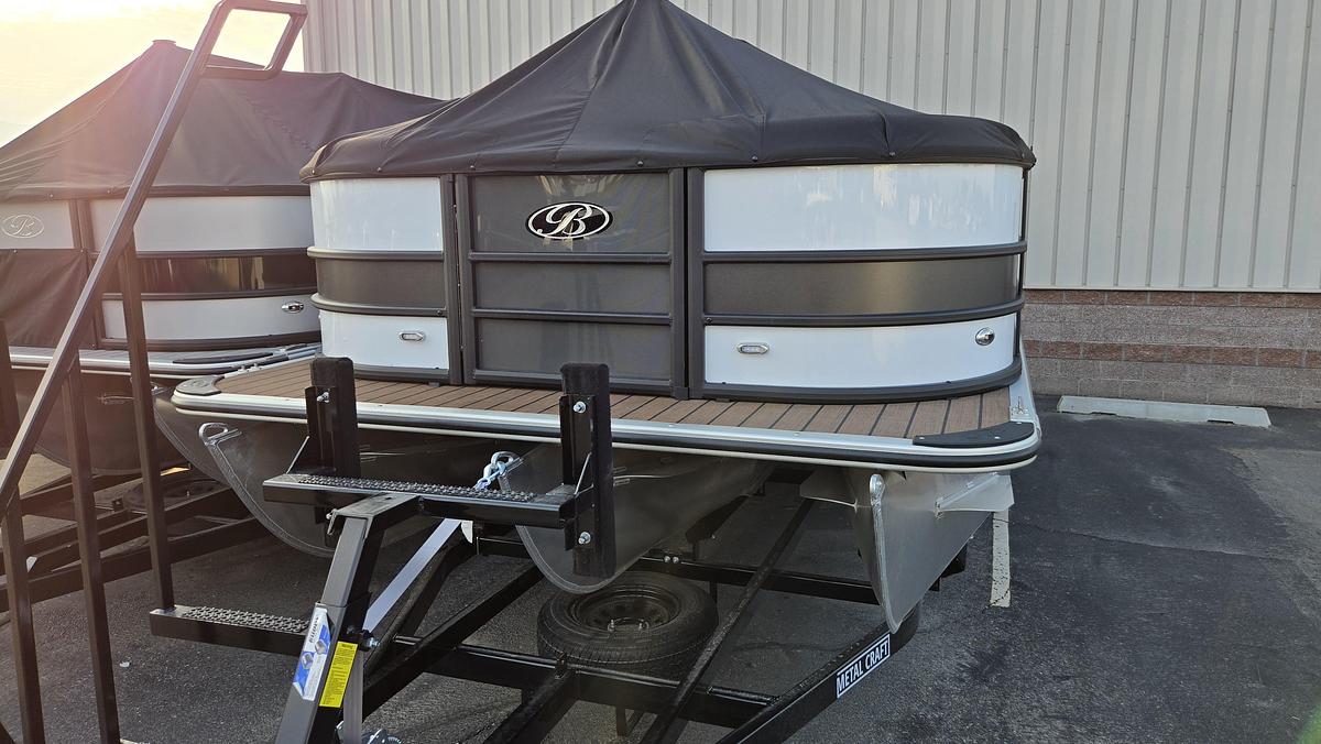 2026 Bentley 243 Swingback Pontoon Triple Toon