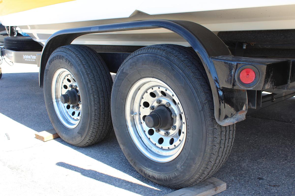 Used 2008 Rinker 246 Captiva