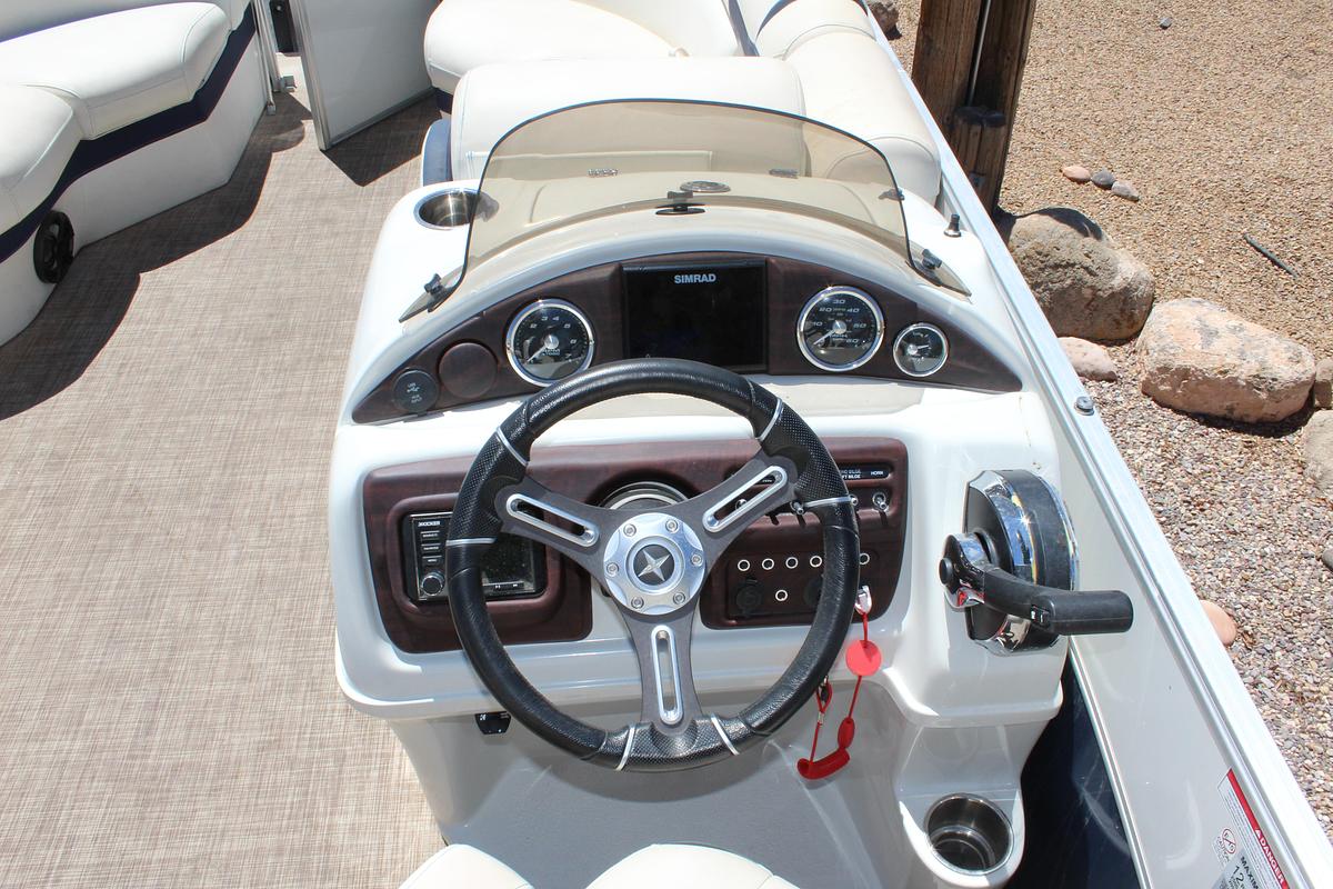 Used 2020 Berkshire 25 STS RearFish Tritoon