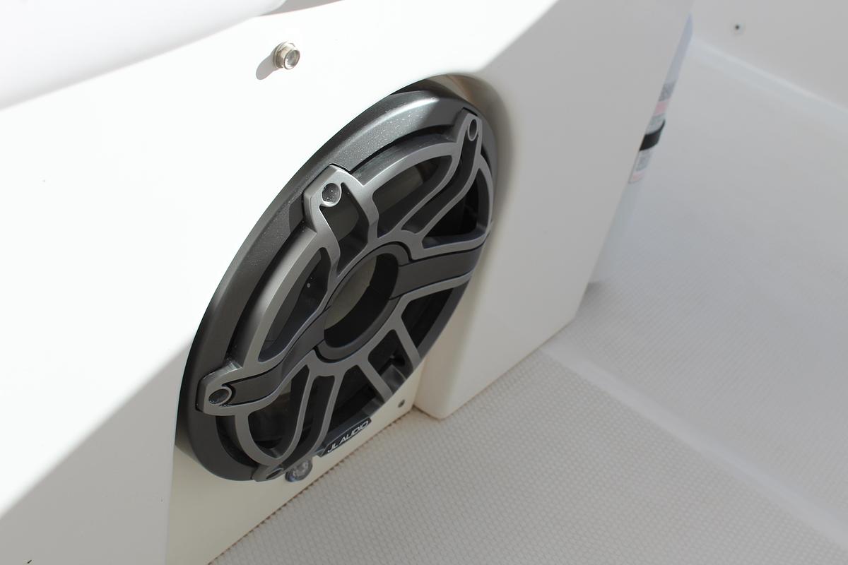 Used 2020 ROBALO R272