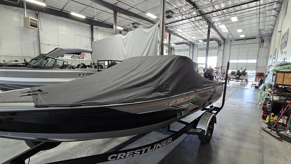 Used 2023 Crestliner 1750 Fish Hawk Platinum Edition