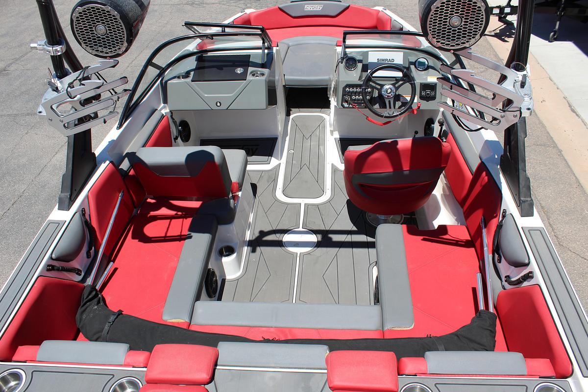Used 2020 Heyday Wake Boats WTSURF