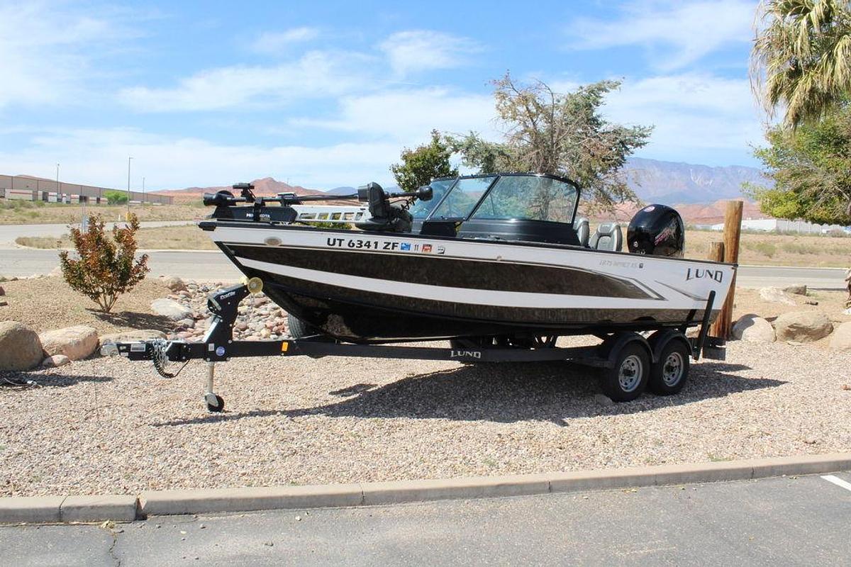 Used 2023 Lund 1875 Impact XS Sport