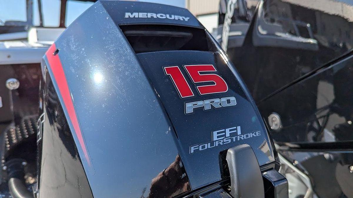 2025 Thunder Jet Alexis 24 OS