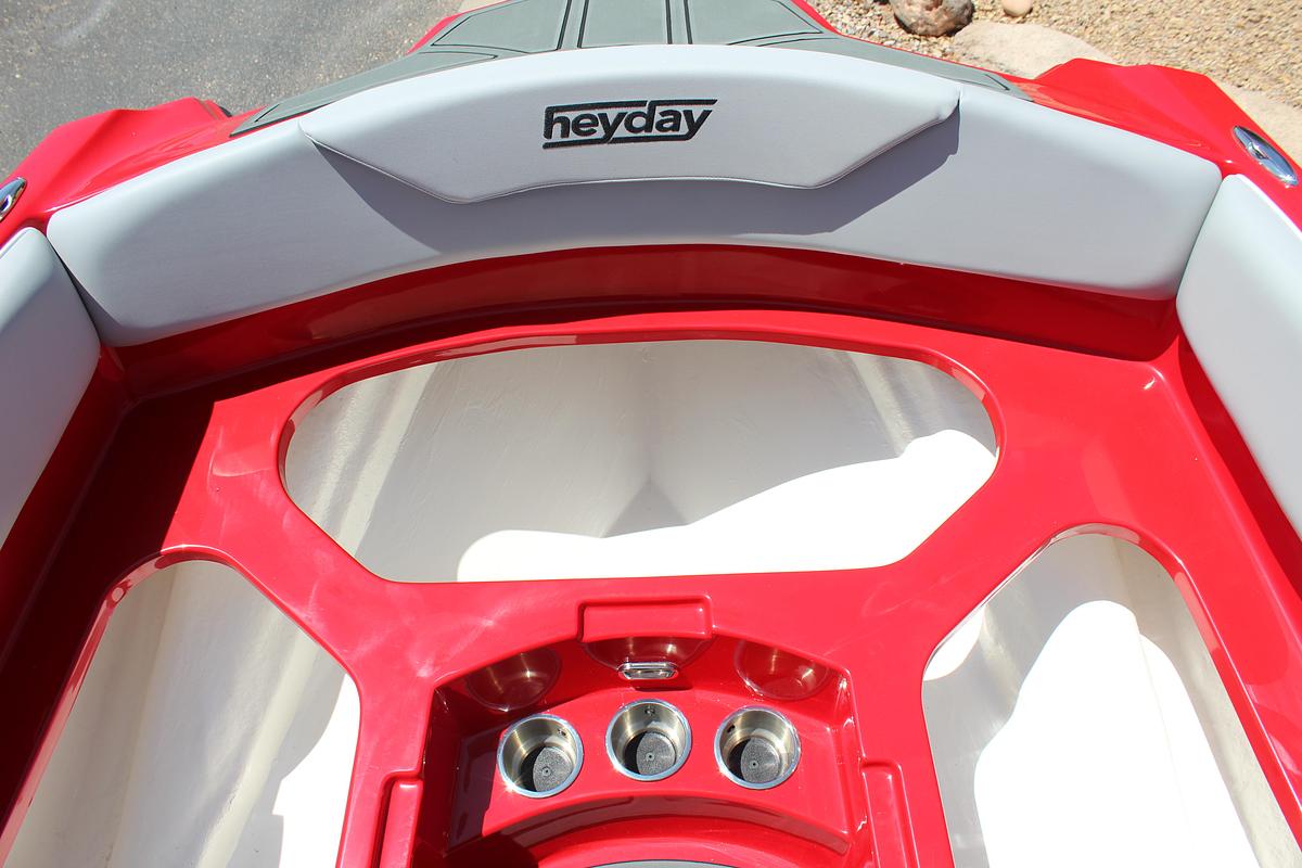 2025 Heyday Wake Boats WTSURF