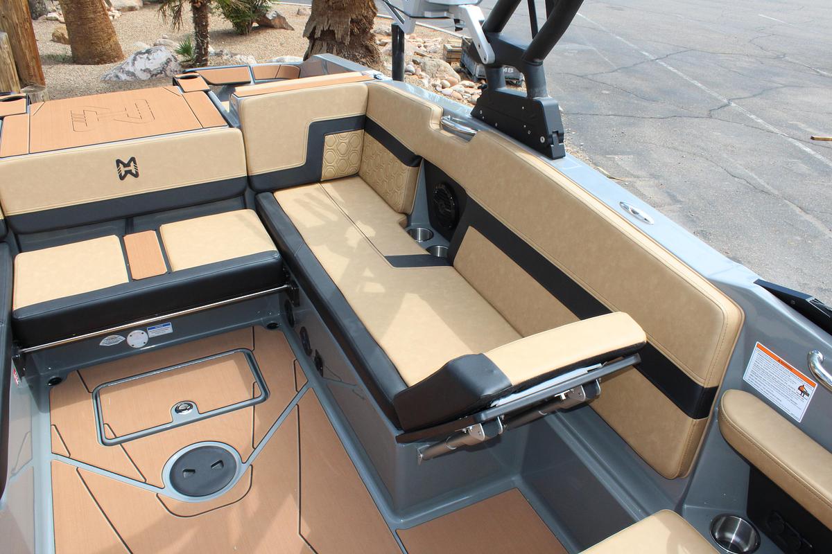 2027 Heyday Wake Boats H22