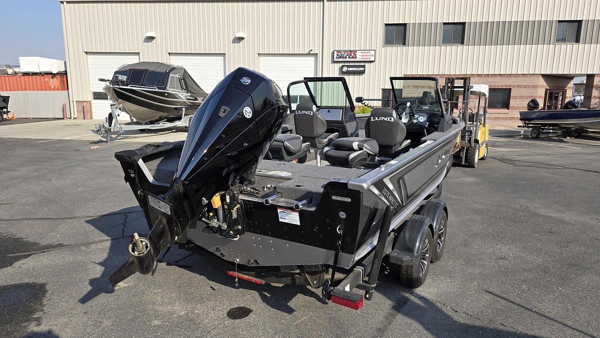 2025 Lund 2075 Impact XS Sport