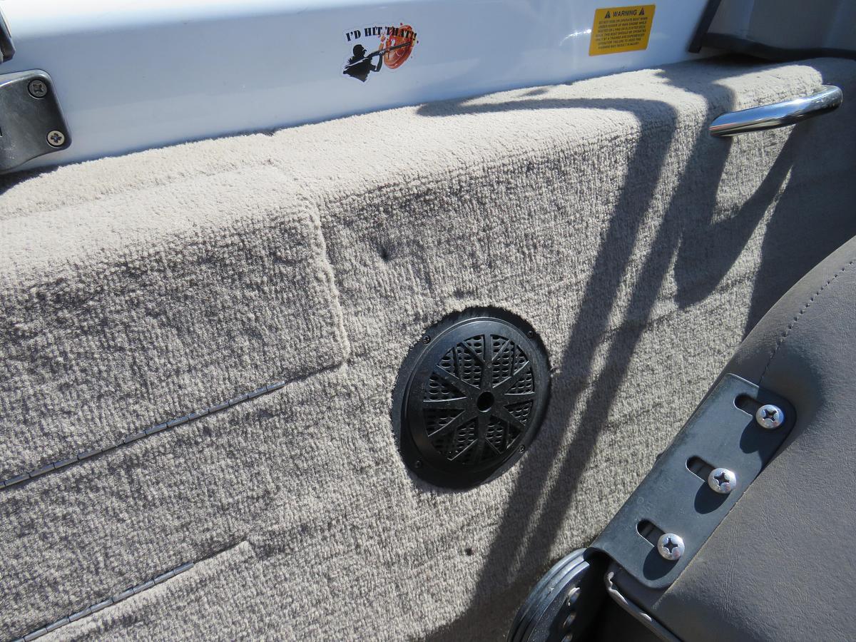 Used 2002 Tracker Tundra 18