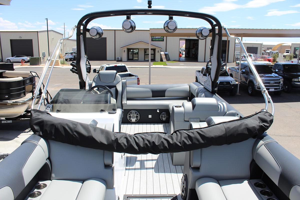 Used 2025 Montara 25 Surf Boss 2.0