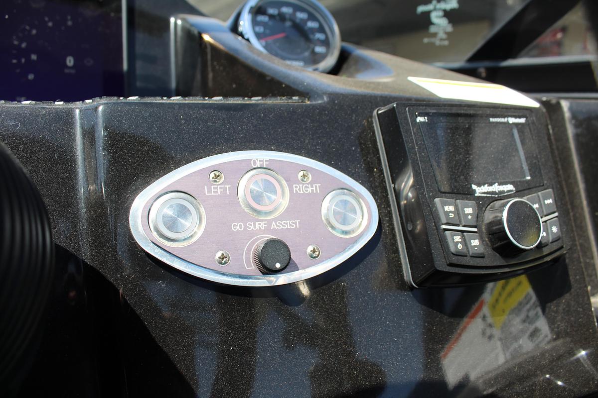 Used 2020 Heyday Wake Boats WTSURF