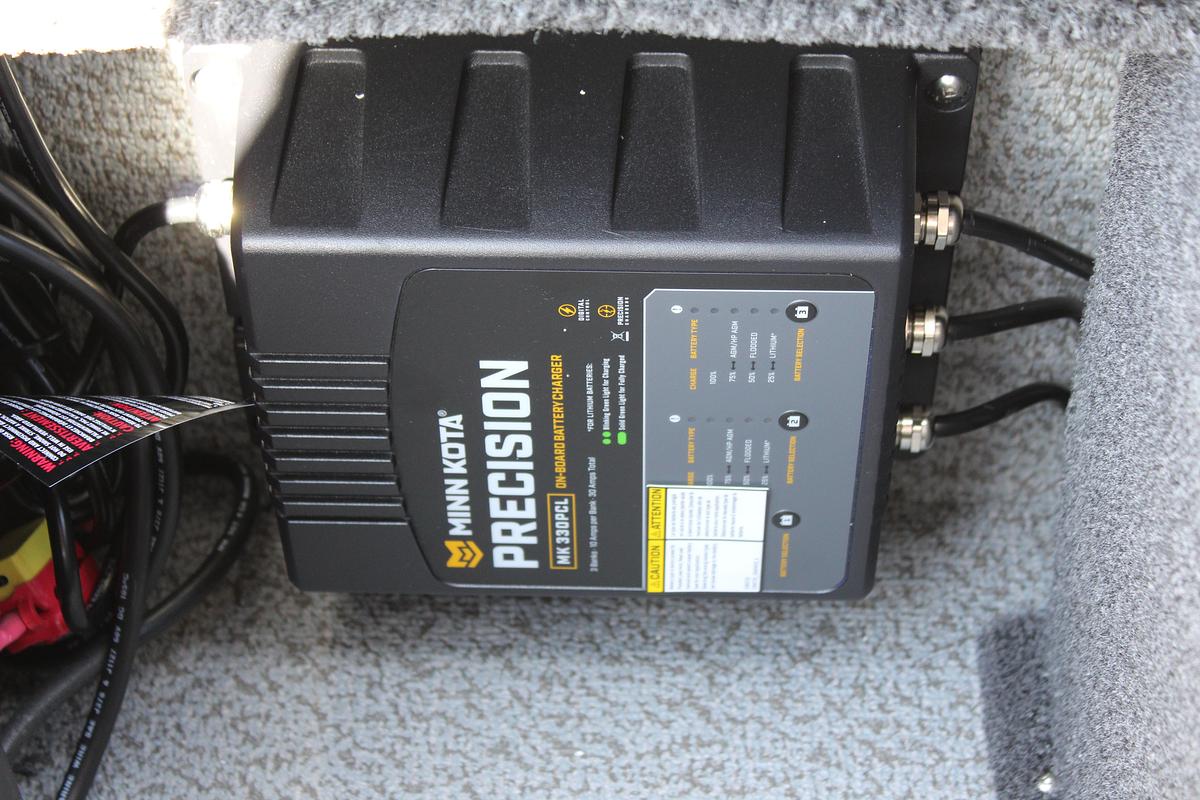 2026 Lund 1875 Impact XS Sport