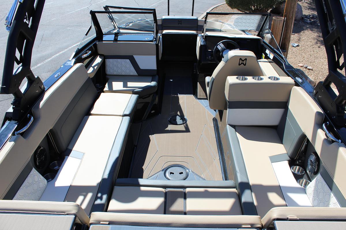 Heyday Wake Boats H22