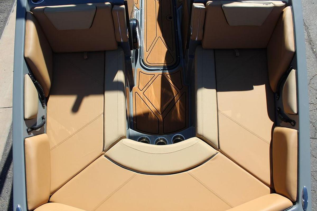 2025 Heyday Wake Boats WTSURF