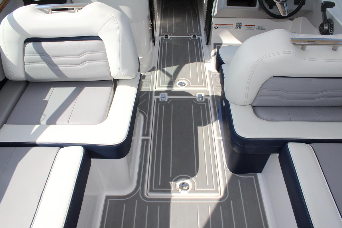 2026 Regal LS9 Surf Ultimate (Dealer Demo)