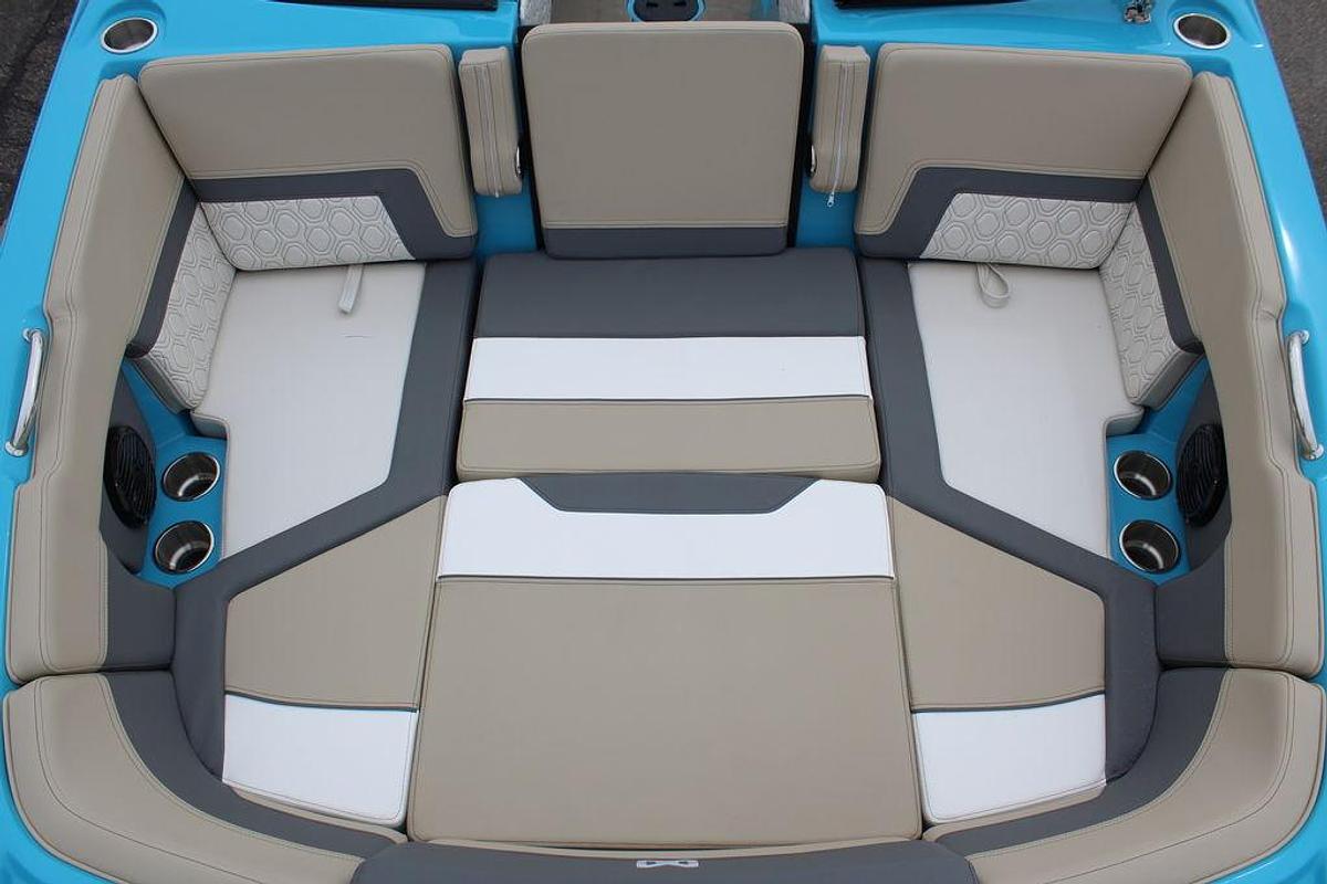 2025 Heyday Wake Boats H22