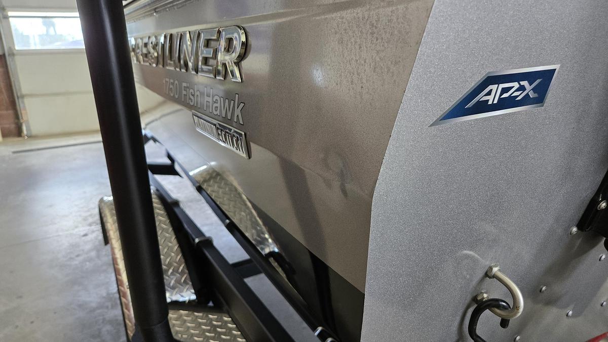 Used 2023 Crestliner 1750 Fish Hawk Platinum Edition
