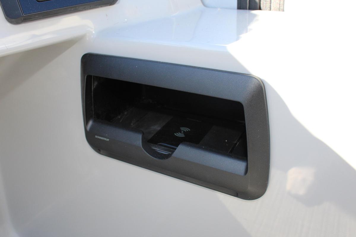 2026 Bentley Pontoons Legacy 220 Swingback