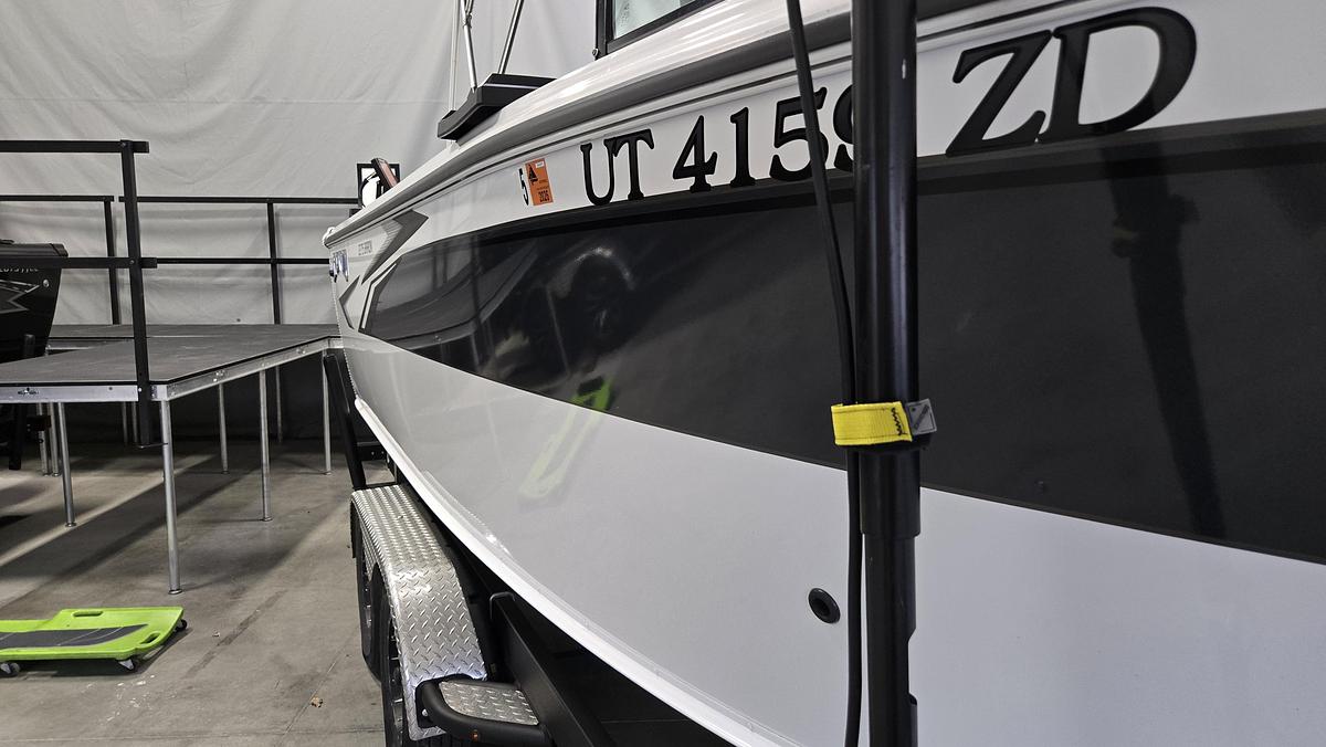 Used 2022 Lund 2275 Baron Sport