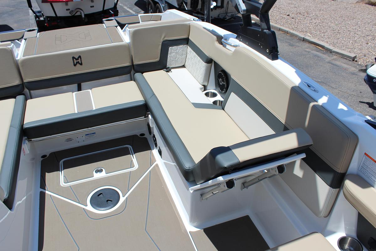 2027 Heyday Wake Boats H22