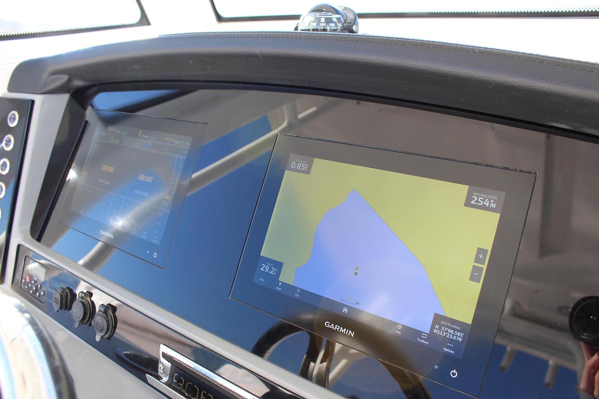 Used 2020 ROBALO R272