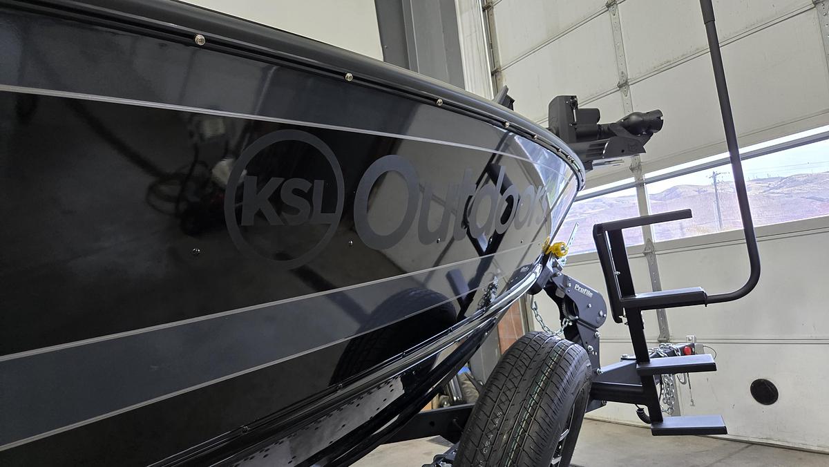 2025 Lund 2075 Impact XS Sport